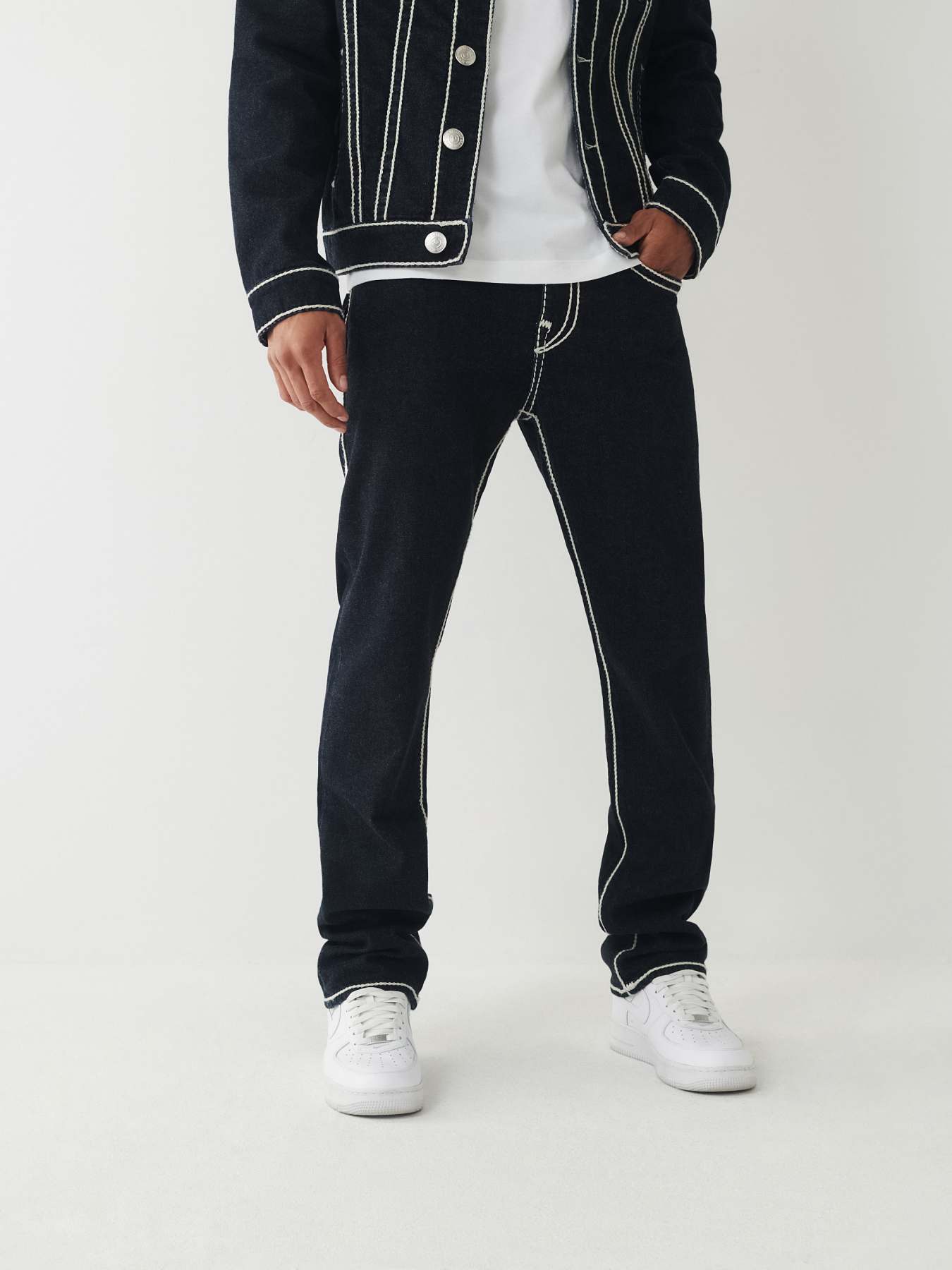 限定 TRUE RELIGION ステッチ RICKY ROPE ストレートジーンズ
