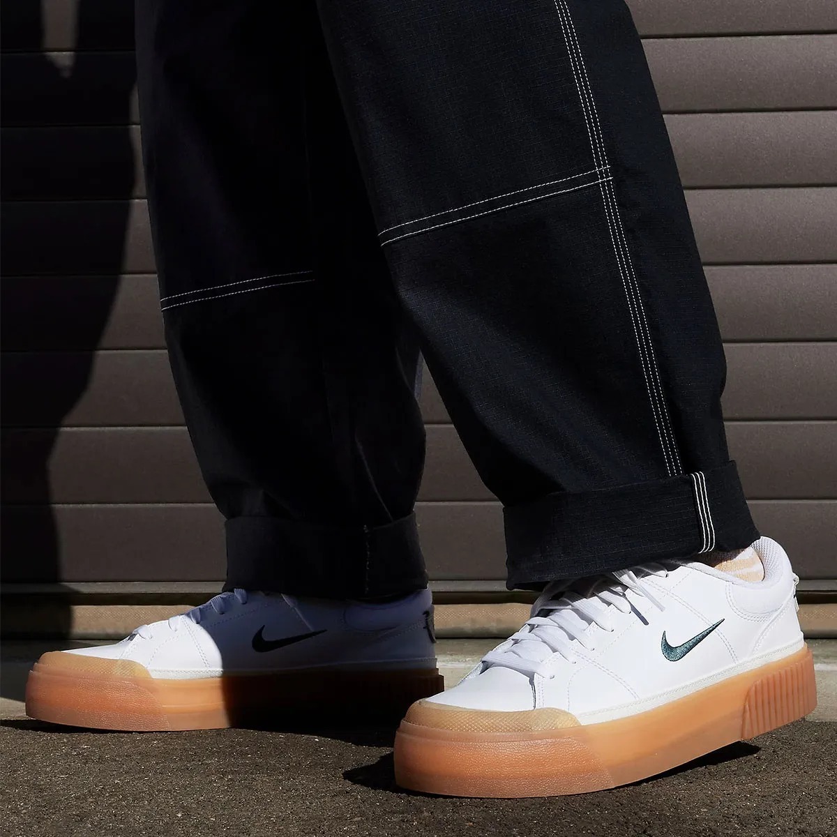 送料無料/追跡有 Nike Court Legacy Lift レガシー レディース