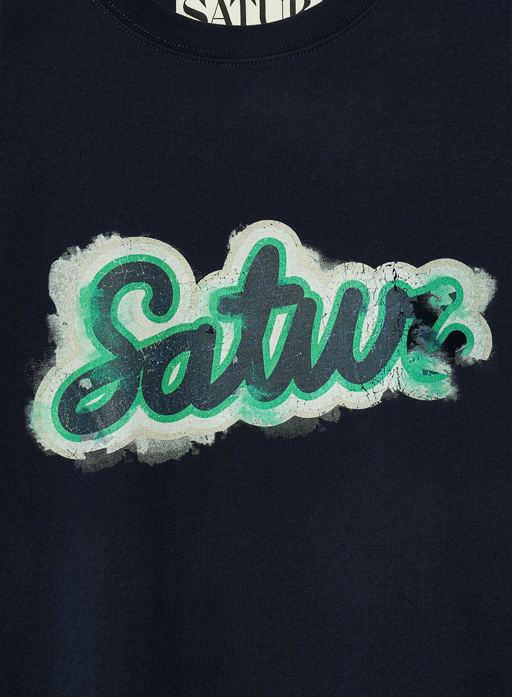 [SATUR]Smudged logo Artwork ティーシャツ★新作・24SS★ SATUR]Smudged logo Artwork ティーシャツ☆新作・24SS☆ (SATUR