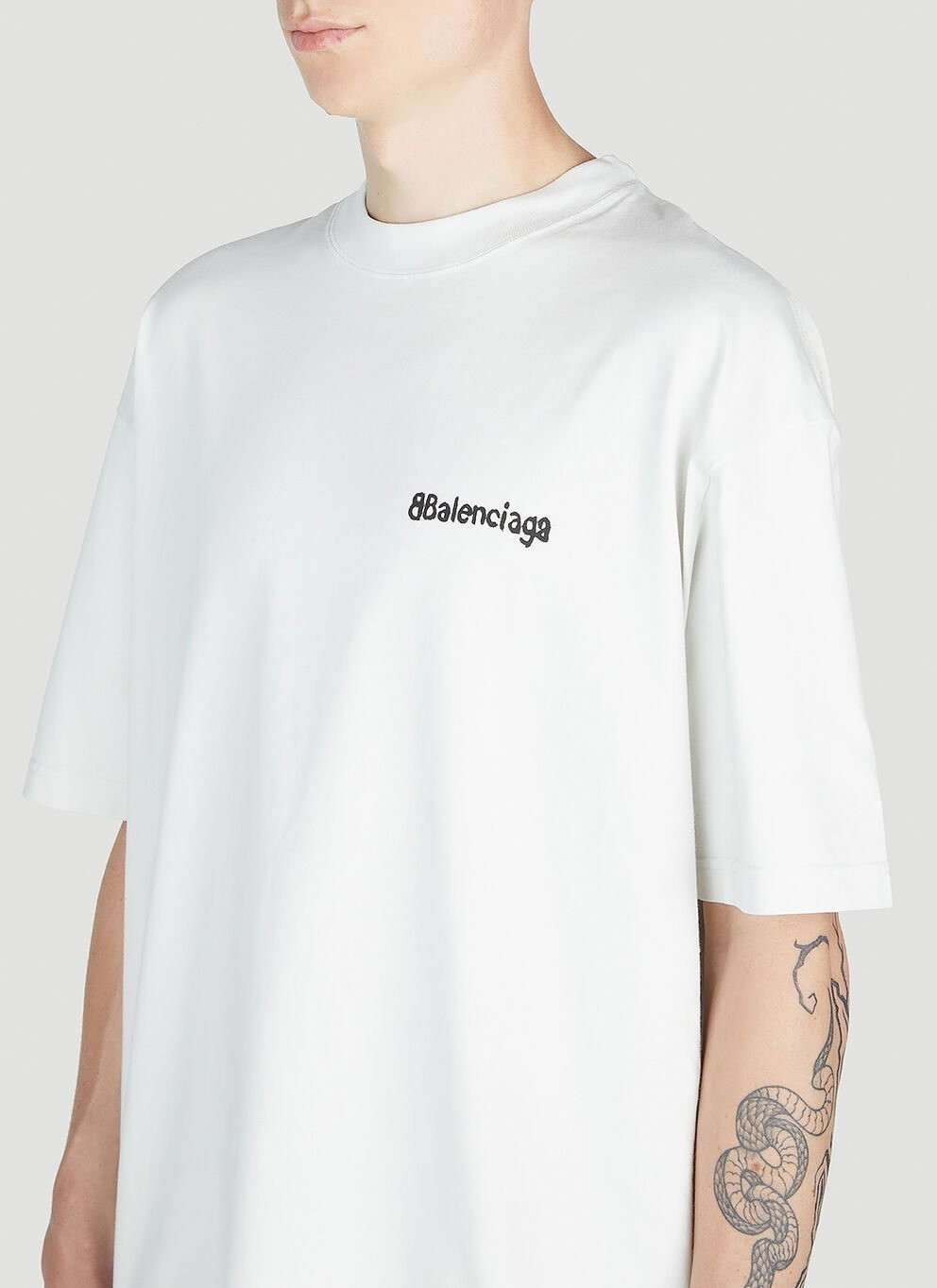 【BALENCIAGA】25SS ホワイト Tシャツ/関税送料込み 関税込み】ロゴプリント オーバーサイズ T シャツ (BALENCIAGA/T