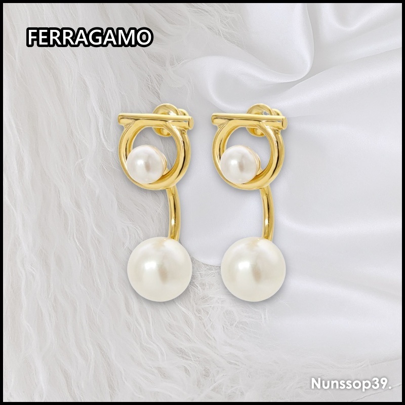 《FERRAGAMO》 76 0386 001 0736178 パールピアス