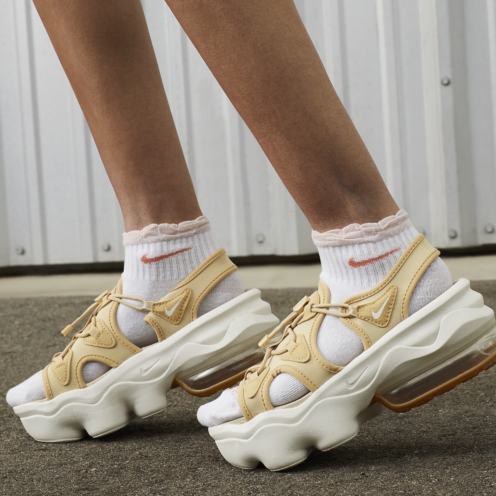 《超人気!!!》NIKE / ナイキ ◆ エア マックス ココ｜CI8798