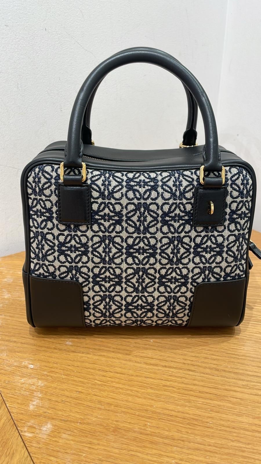 セール！ LOEWE 数量限定 ΑΜΑΖΟΝΑ 19 SQUARE バッグ