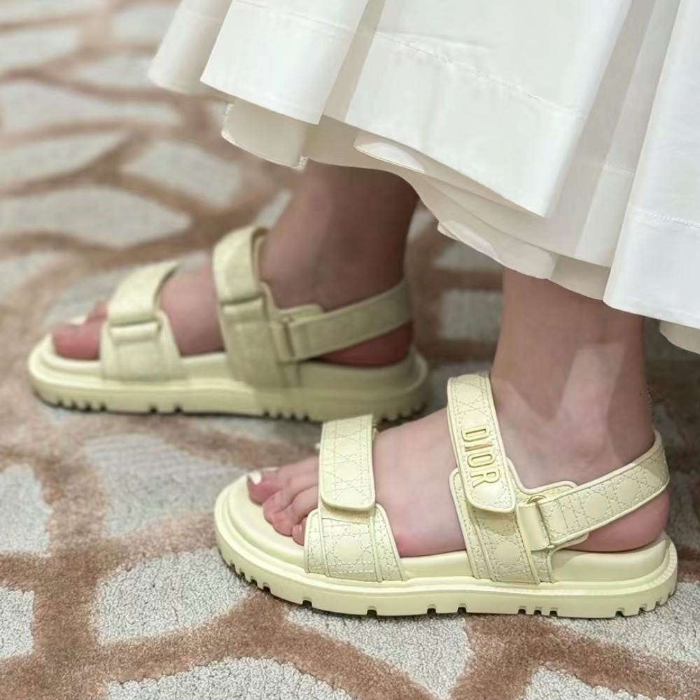 【キルティングがキュート♪】Dior★Dioract ロゴ入り サンダル