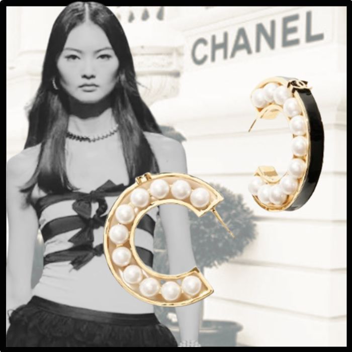 輝きを添えて☆CHANEL `シンプルな輝き`フープピアス シンプルな輝き`【CHANEL】フープピアス