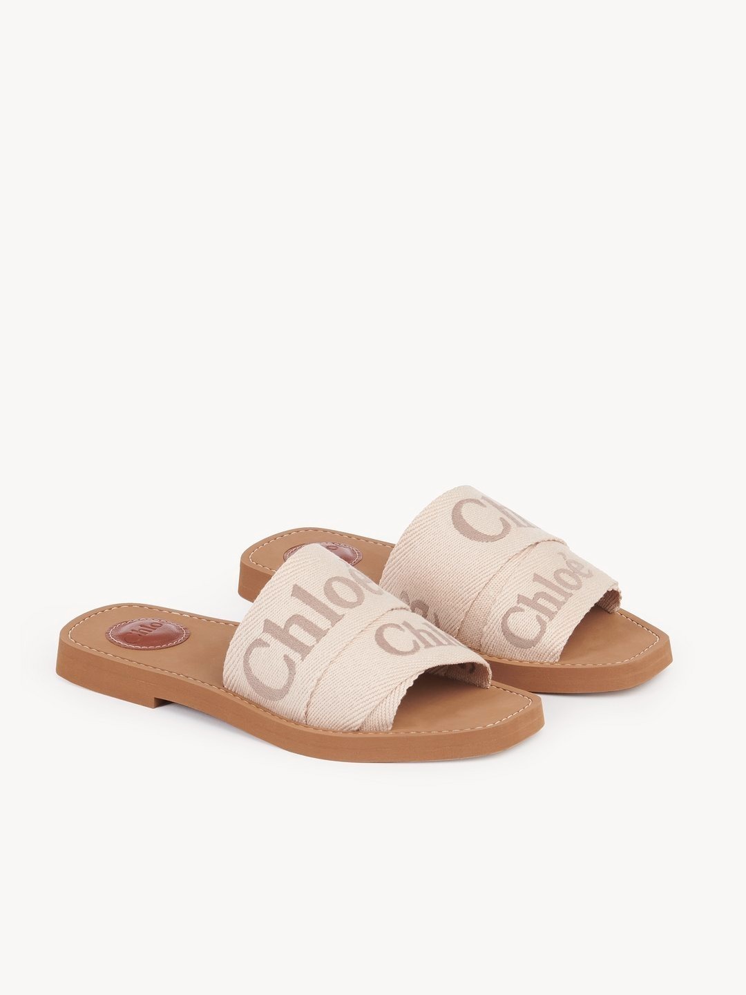 【洗練されたデザイン】Chloe《WOODY FLAT MULE》サンダル