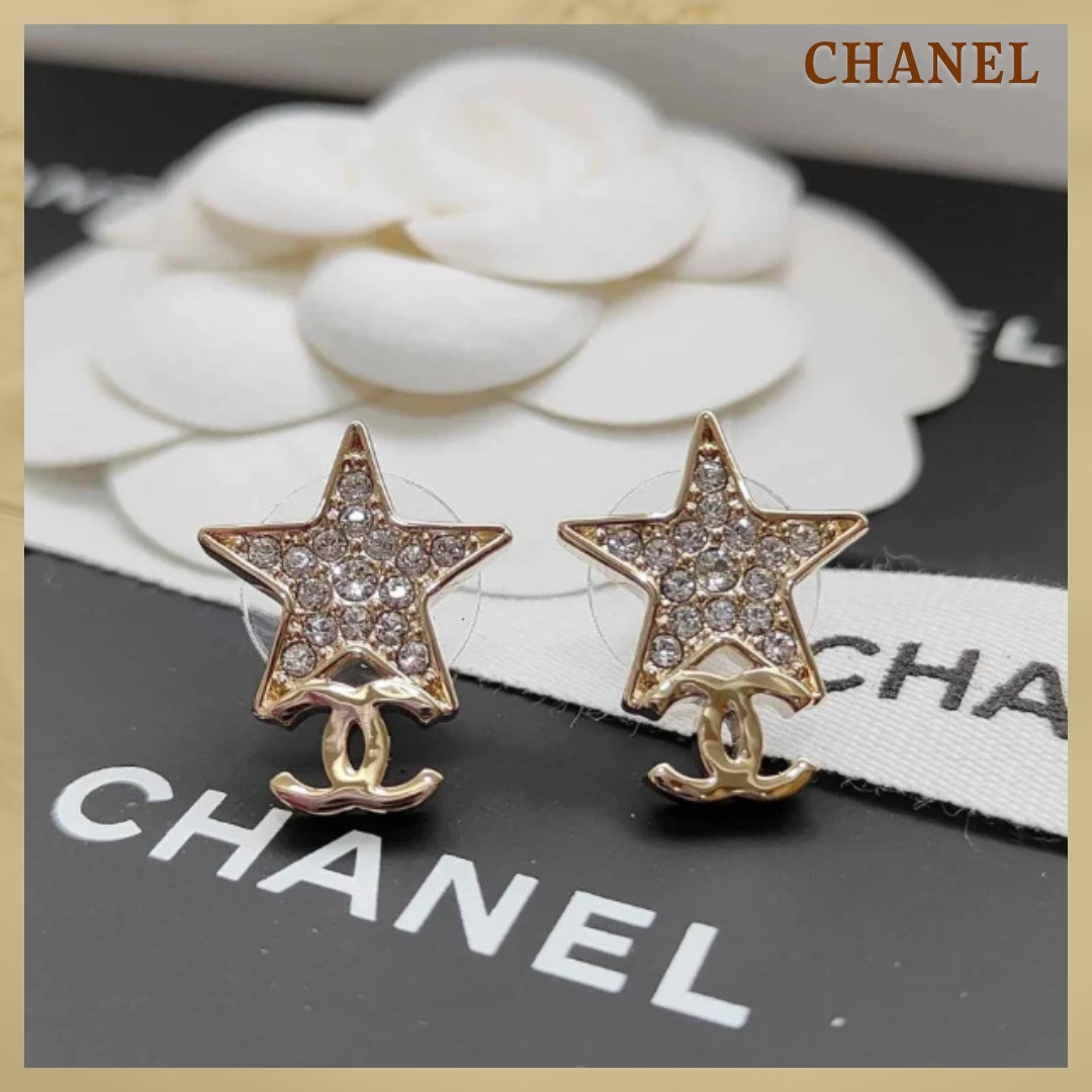 ◇虹色◇煌びやかな耳元♪【CHANEL】24C クルーズ ロゴ ピアス