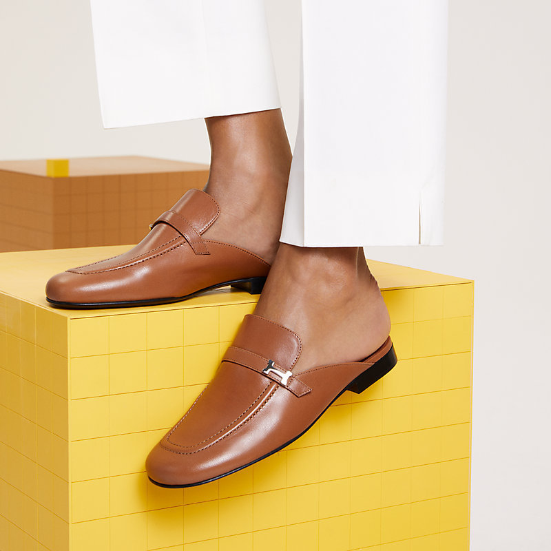 【ロゴと合わせやすい色がポイント】HERMES ミュール《イエナ》