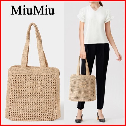 Miu Miu ラフィア トートバッグ macoto 着用 - メルカリ
