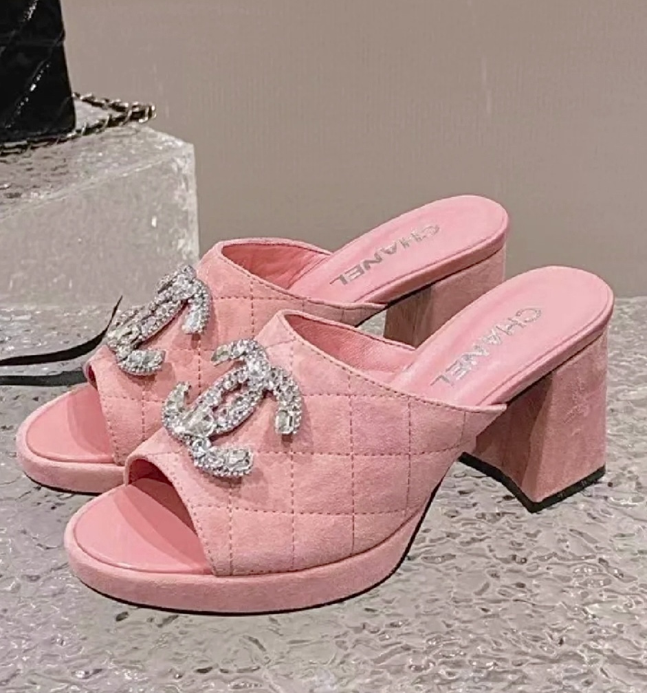 可愛い☆【CHANEL】CCロゴ 厚底 ハイヒール サンダル ミュール
