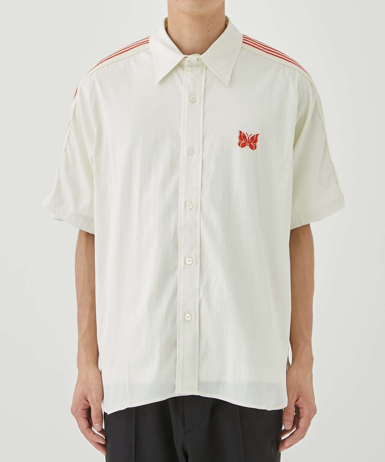 唯一無二の個性を纏う【Needles】〈別注〉Track Tape S/S Shirt