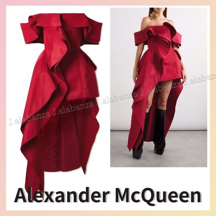 Alexander McQueen ニットワンピース オフショルダー Women's Off-The-Shoulder Knit Top in Black | McQueen US