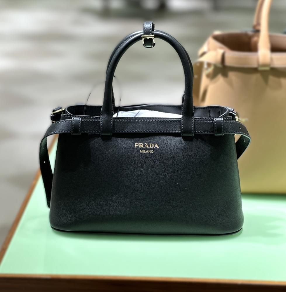 PRADA ダブルベルト付 プラダ バックル スモール ハンドバッグ