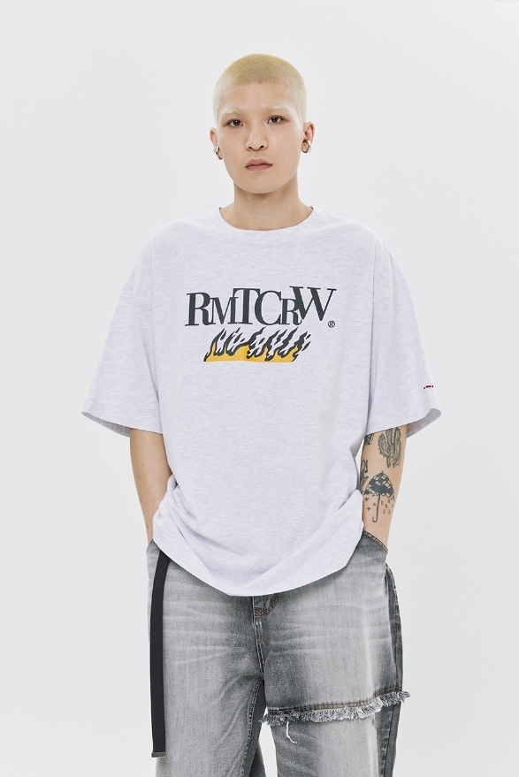 ROMANTIC CROWN】24SS☆ブレイズリールタイガーティーシャツ