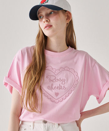 24SS新作【RonRon】ROSY CHEEKS HEART BASIC FIT T SHIRT 送料込 韓国☆[RONRON] ROSY CHEEKS HEART LAUREL BASIC FIT T SHIRT