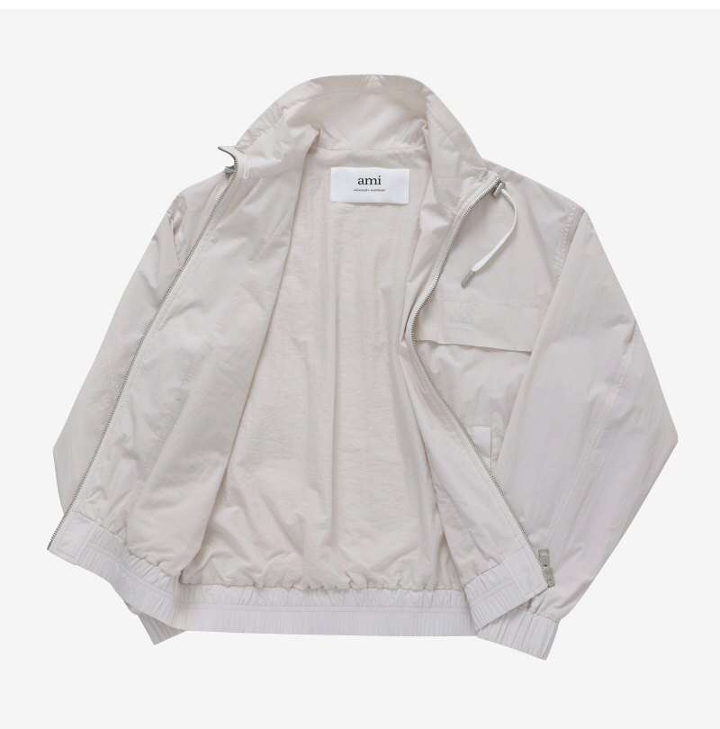 《AMI》 HJK051 PA0009 193 ロゴ ウインドブレーカー ジャケット