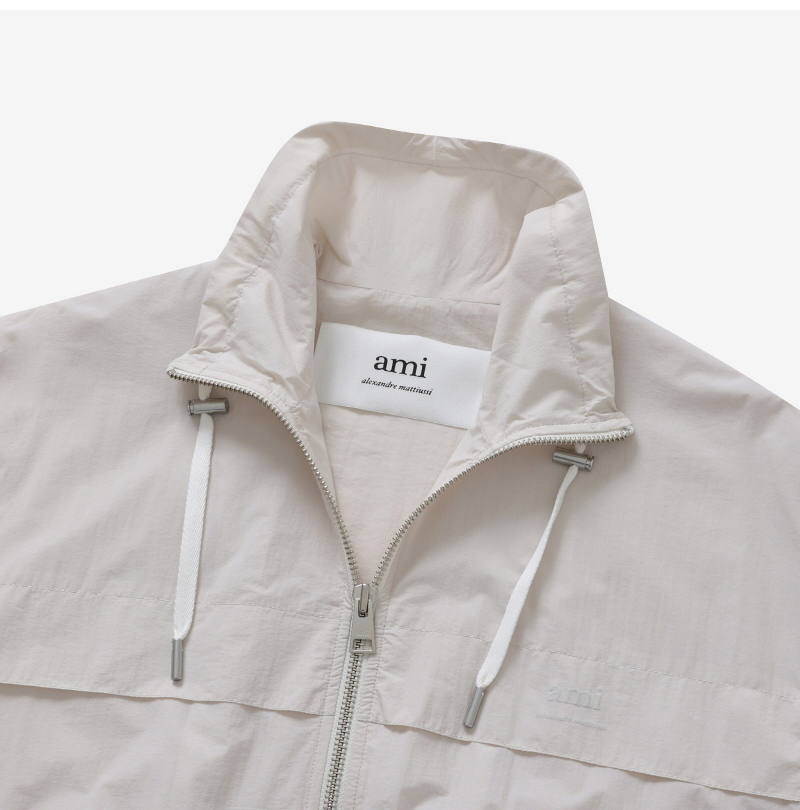 《AMI》 HJK051 PA0009 193 ロゴ ウインドブレーカー ジャケット
