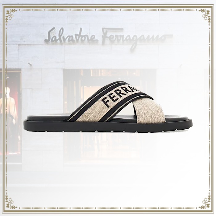 【★完売必至★】 Salvatore Ferragamo ☆ スライドサンダル