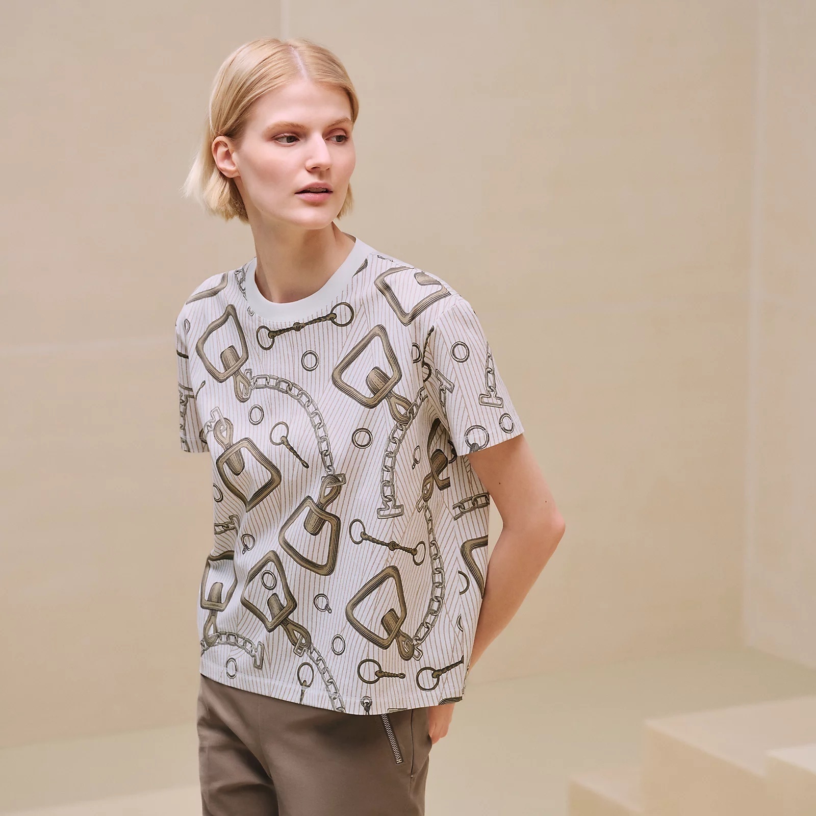 24AW 新作★HERMES★Tシャツ《Effet Kaleidoscope》ホワイト