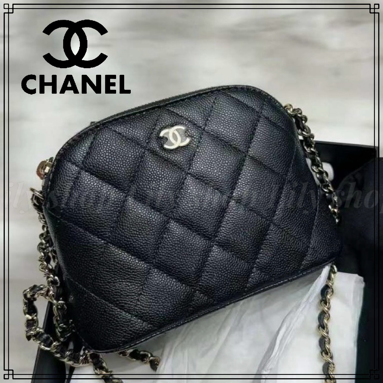 流行にとらわれないシンプルさ【CHANEL】ポシェット