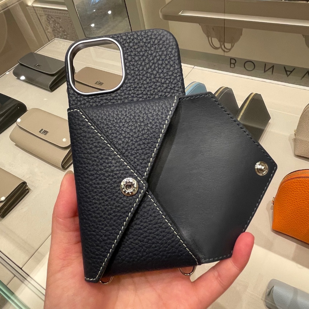 BONAVENTUR iPhone15＆15Pro スナップボタン エンベロープポーチ スナップボタン付き バックカバーケース用 エンベロープポーチ