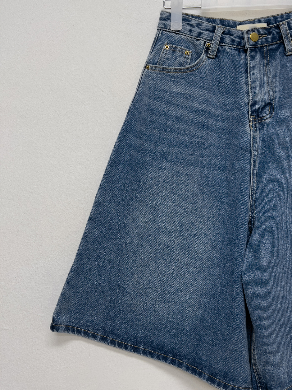【INCHANT ME】741 Catwashing Bermuda Denim Pants INCHANT ME】741 Catwashing Bermuda Denim Pants (INCHANT ME
