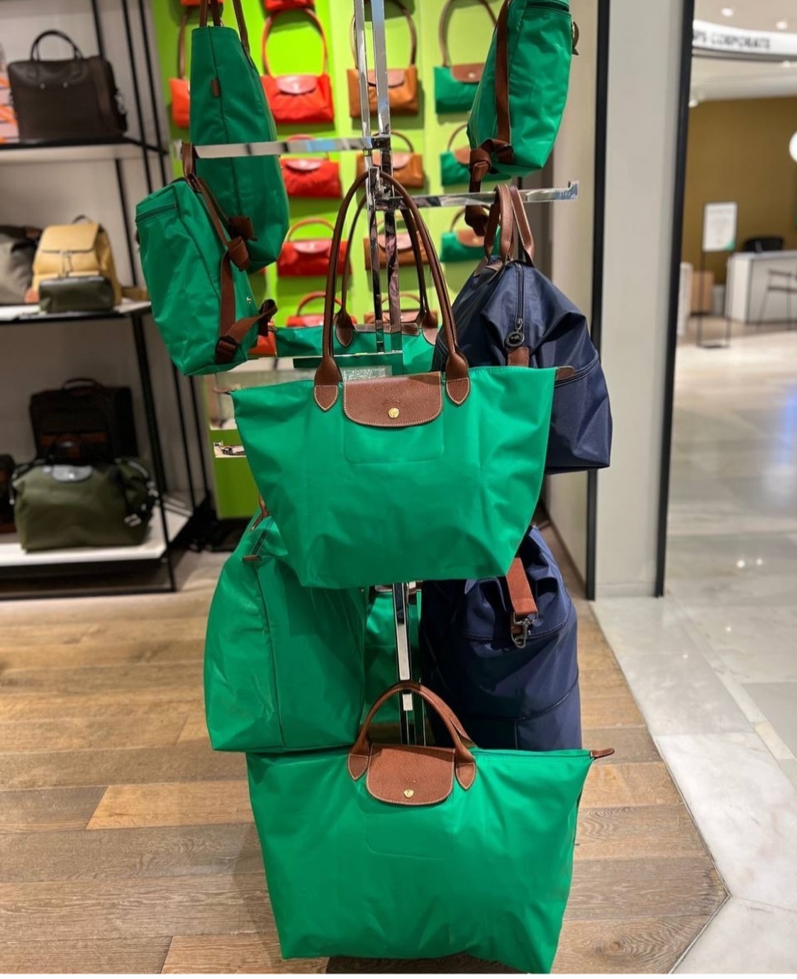 新色♡Longchamp*プリアージュ*P88 Vert グリーン 手提げ*M org.jpg