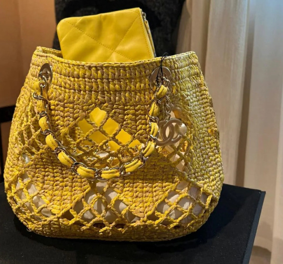 【夏にピッタリ♡大人可愛い】CHANEL トートバッグ 人と被らないツイード🖤🧡💙 オシャレで上品かつ、大人可愛い