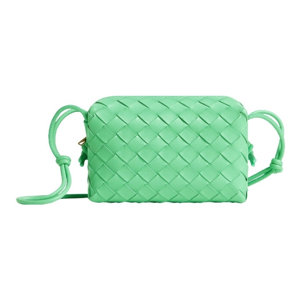 ★送料込★BOTTEGA VENETA ミニ ループ カメラショルダーバッグ