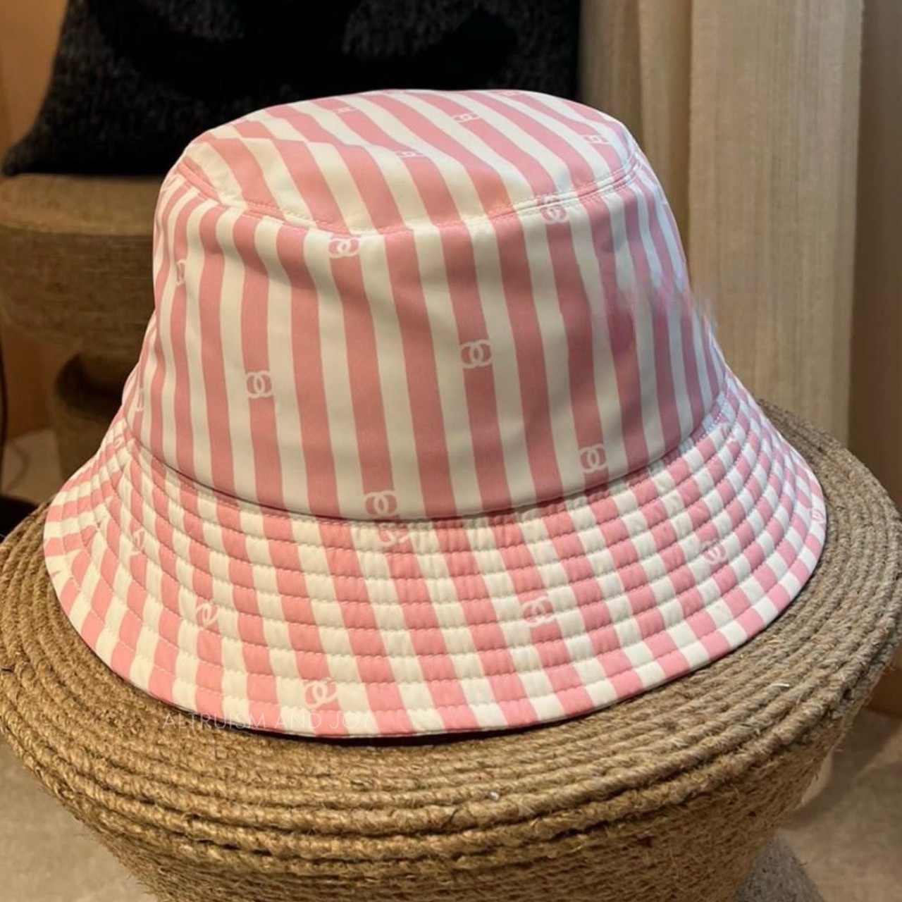 夏のおしゃれに大活躍【CHANEL】ココビーチ ボブハット バケハ コーデの抜け感に♪】CHANEL ココビーチ バケットハット