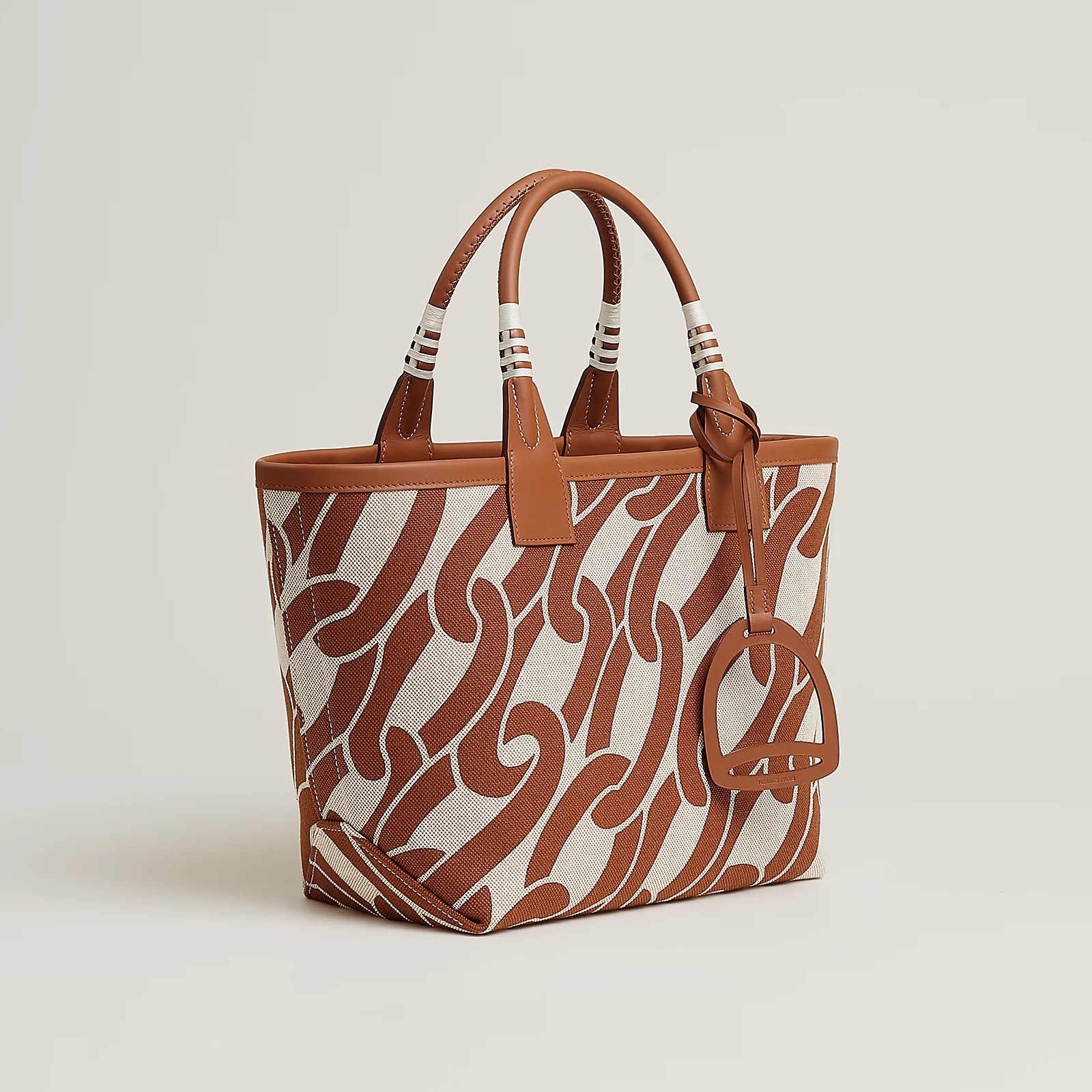 【斬新なディティール★】HERMES★バッグ 《スティープル》 25