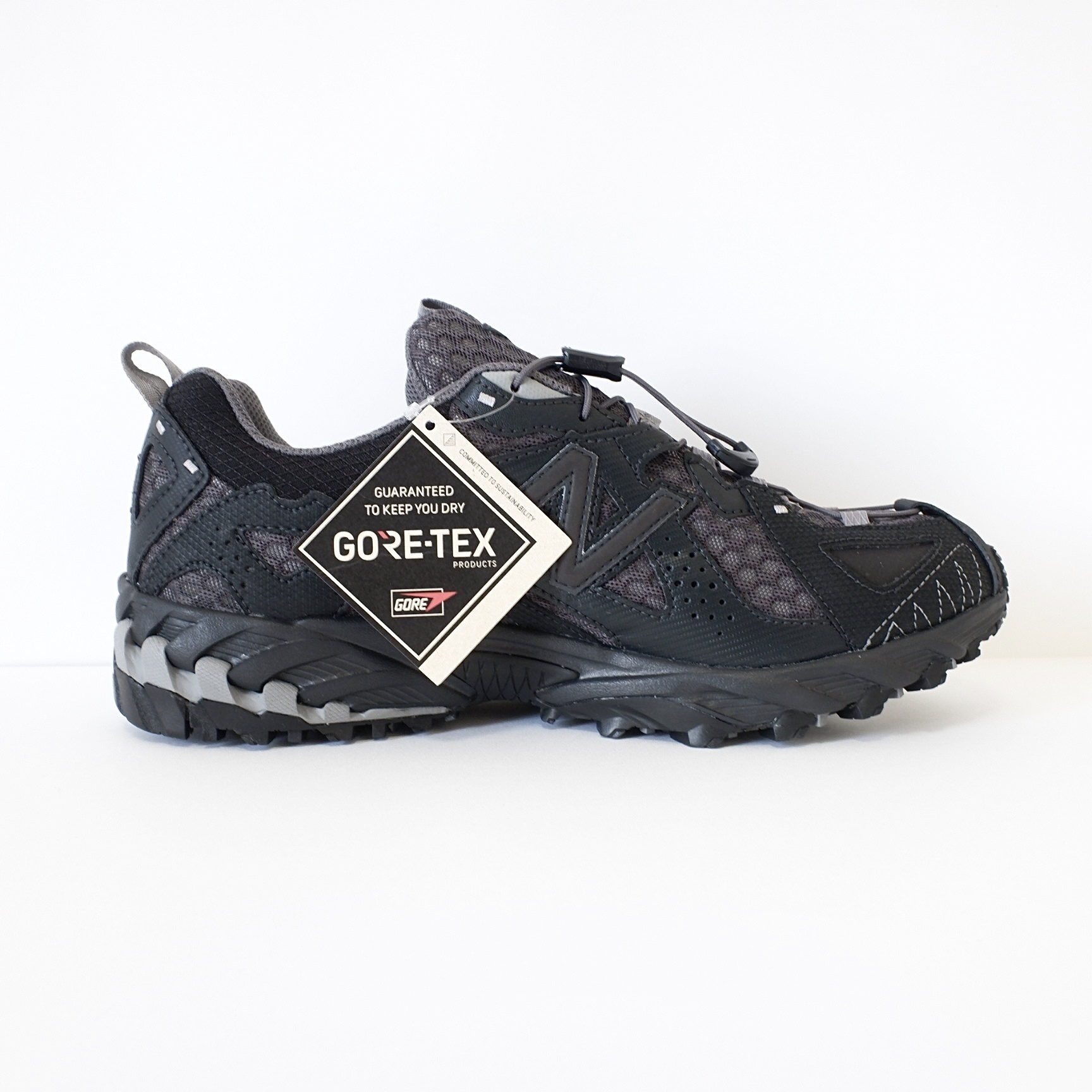 送料、関税込み New Balance 610V1 GORE-TEX スニーカー
