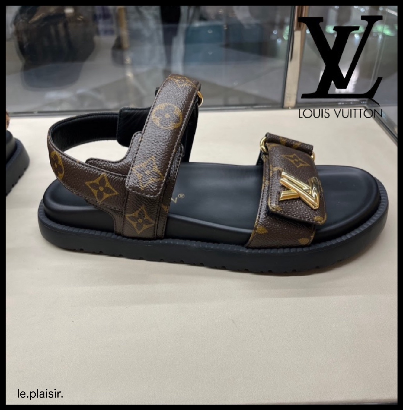 【トレンドシルエット】お洒落 サンダル ロゴ LV モノグラム