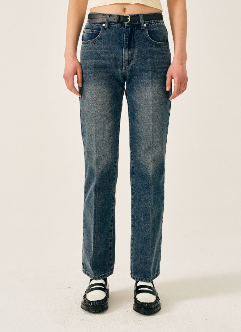 ☆韓国の人気☆【SATUR】☆(W) Ely Flare Denim Pant.s☆ ボトムス