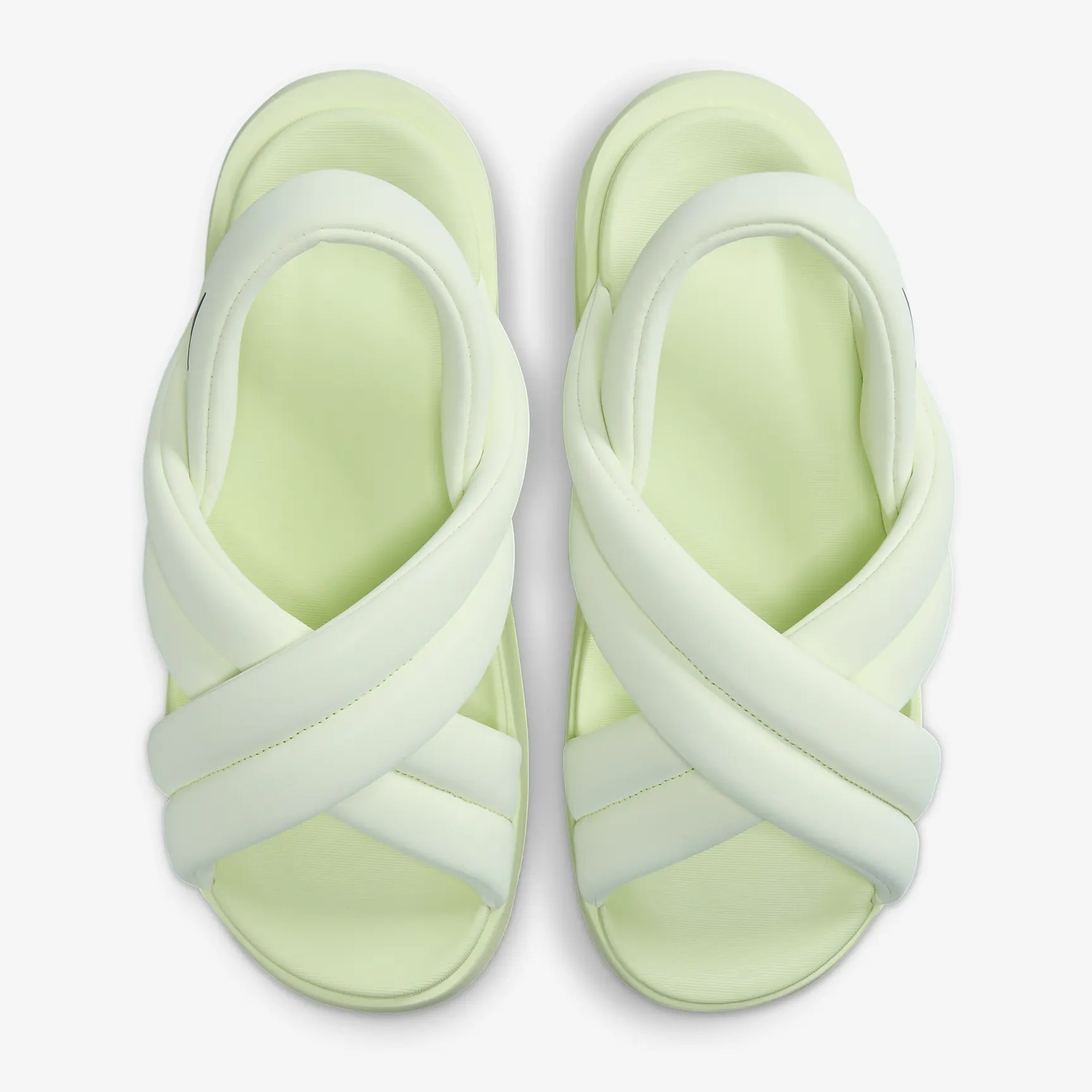 大人気 ★NIKE★ AIR MAX ISLA SANDAL Barely Bolt 厚底 関送込 大人気 ☆NIKE☆ AIR MAX ISLA SANDAL Barely Bolt 厚底 関送込