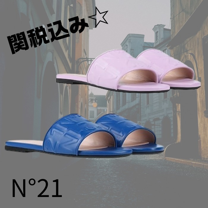 N°21 ラウンドトゥ 型押し フラット サンダル