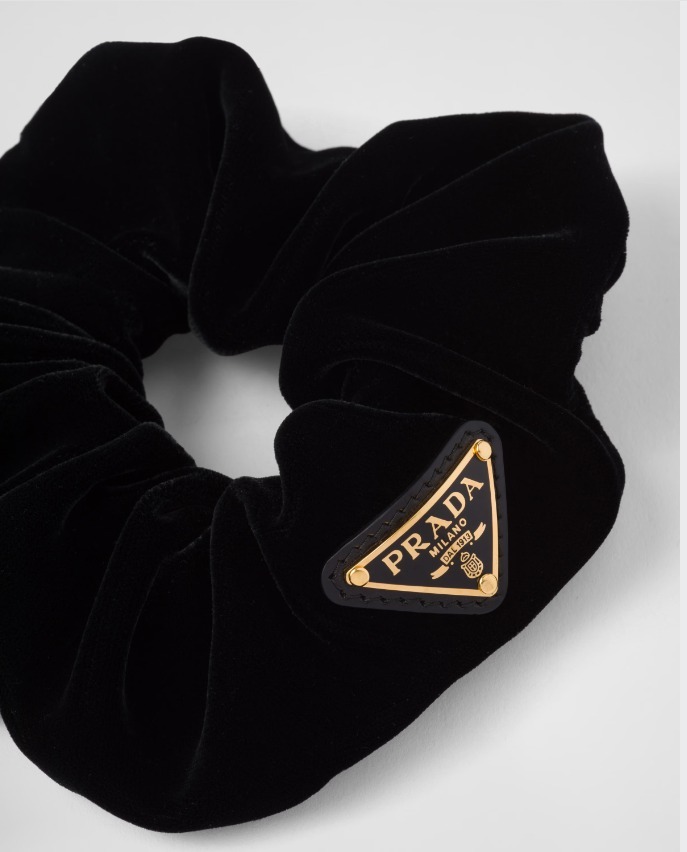《送料無料》 PRADA Velvet scrunchie