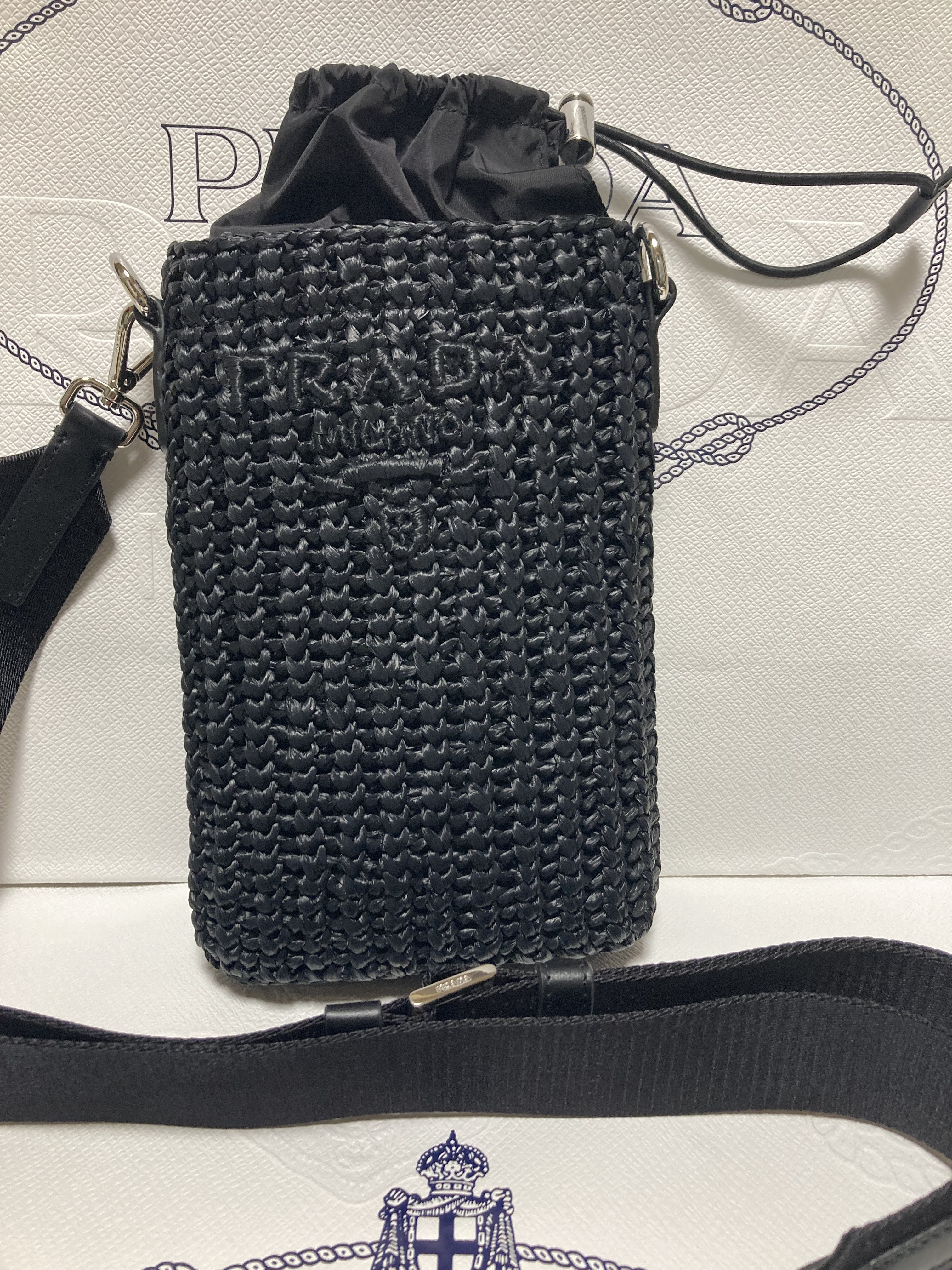 国内即発 スマホ ショルダー クロシェ ギフト包装 プラダ
