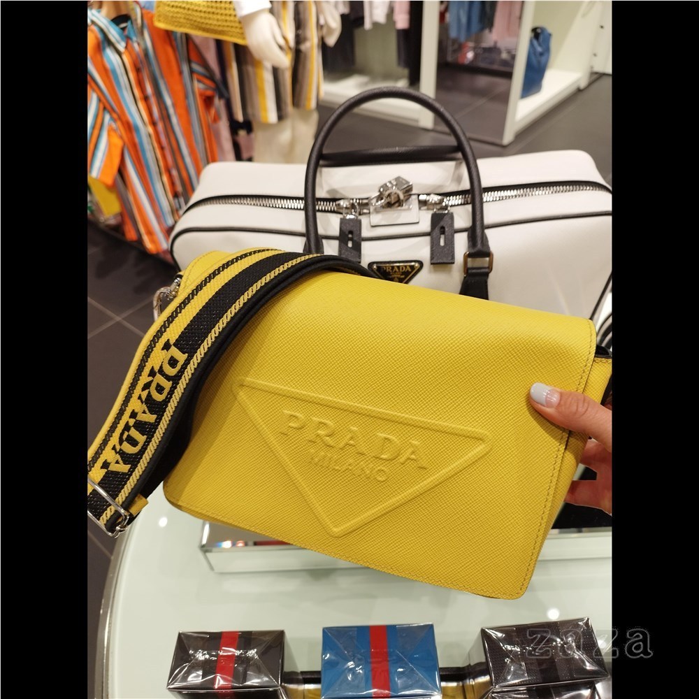 【送料込み】セール★PRADA★2VD046