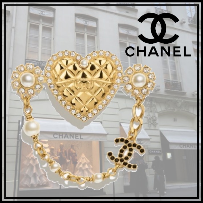 ハートとパールのアンティーク調が可愛いCHANELブローチ