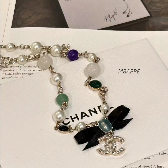 《24A》素敵な首元に♪ 【CHANEL】ネックレス レザー