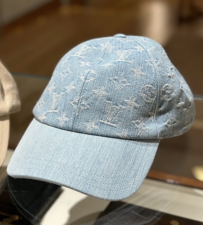 普段使いに最適！彼とシェアもOK Louis Vuitton デニムキャップ