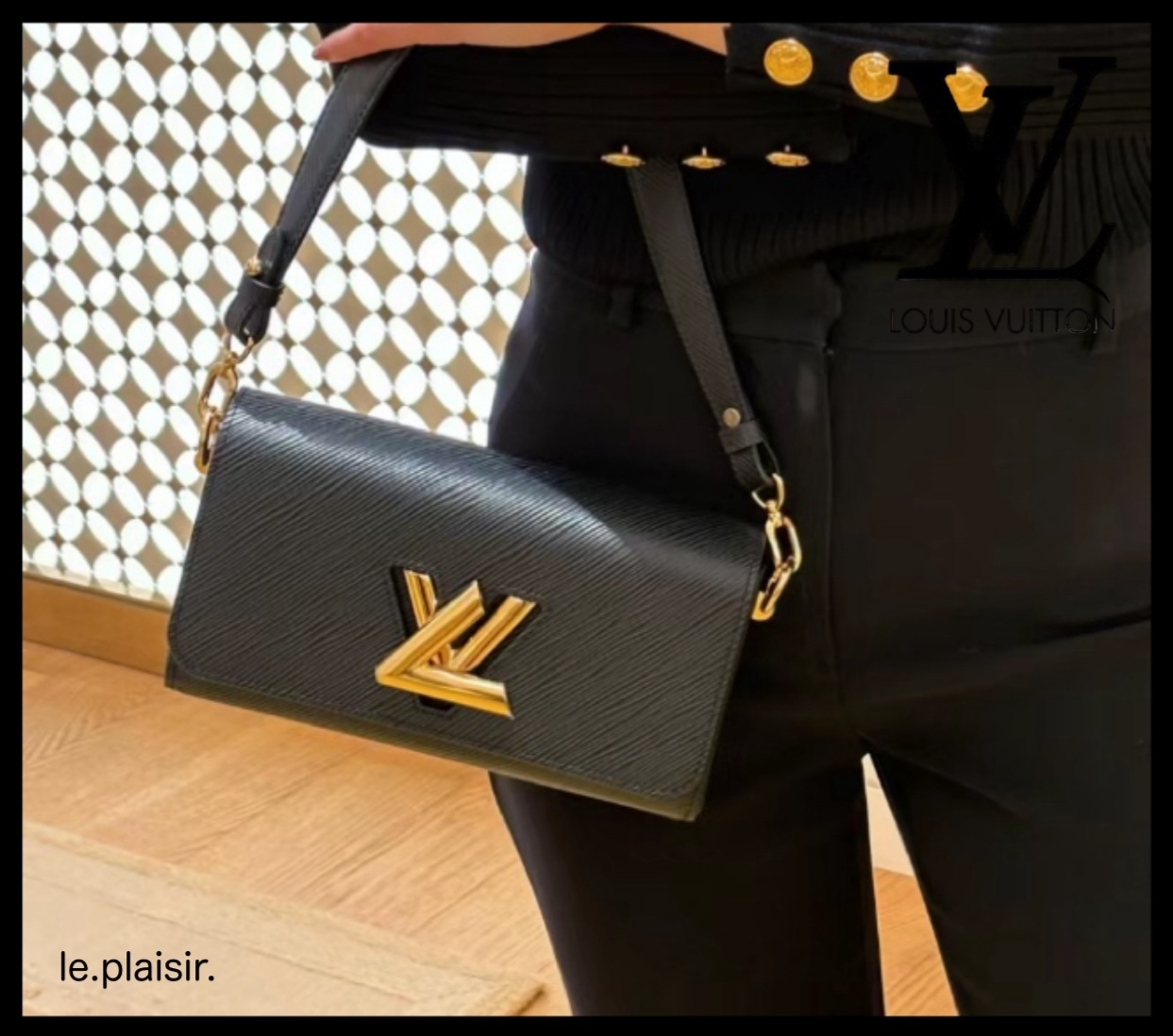 louis-vuitton-key-pouch-s--