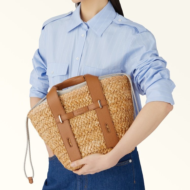 日本限定**FURLA**Furla Giove フルラ ジョベ ミニ トートバッグ 日本限定**FURLA**Furla Giove フルラ ジョベ ミニ トートバッグ