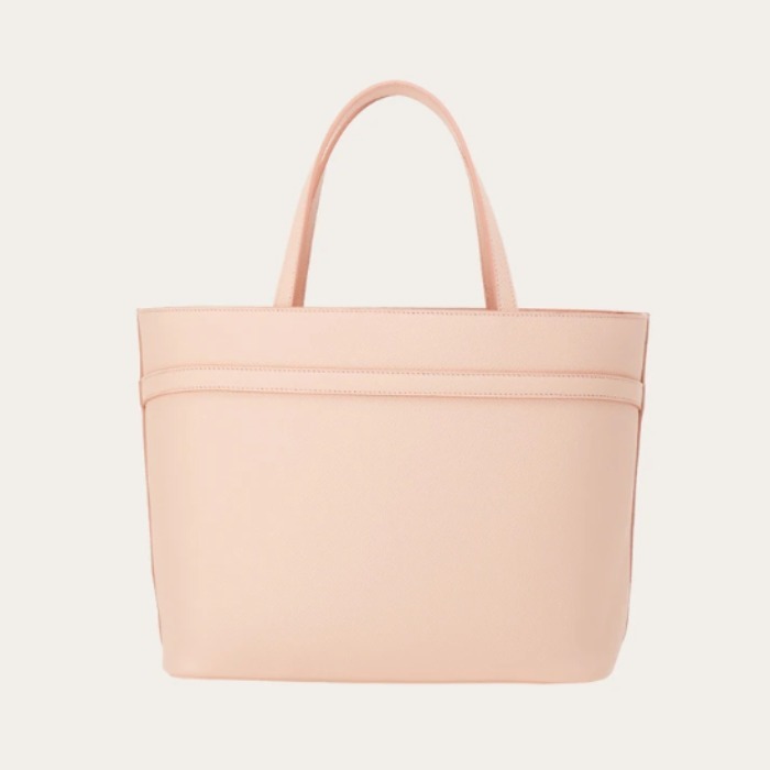 直営店Ferragamo☆トートバッグ ロゴ ショルダーバッグ お洒落 国内直営**FERRAGAMO** ショルダーストラップ付 トートバッグ