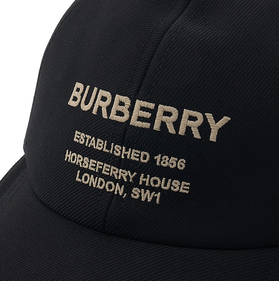 ★送料・関税込★BURBERRY★ロゴ刺繍ベースボールキャップ★ ☆送料・関税込☆BURBERRY☆ロゴ刺繍ベースボールキャップ☆