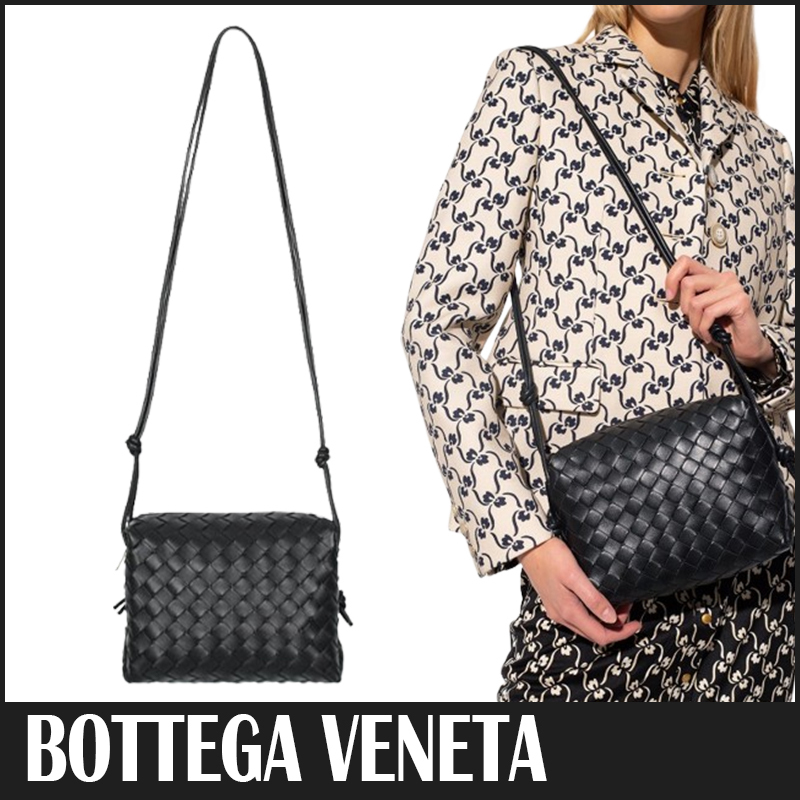 ☆送料関税込☆BOTTEGA VENETA ループ スモール バッグ☆超人気