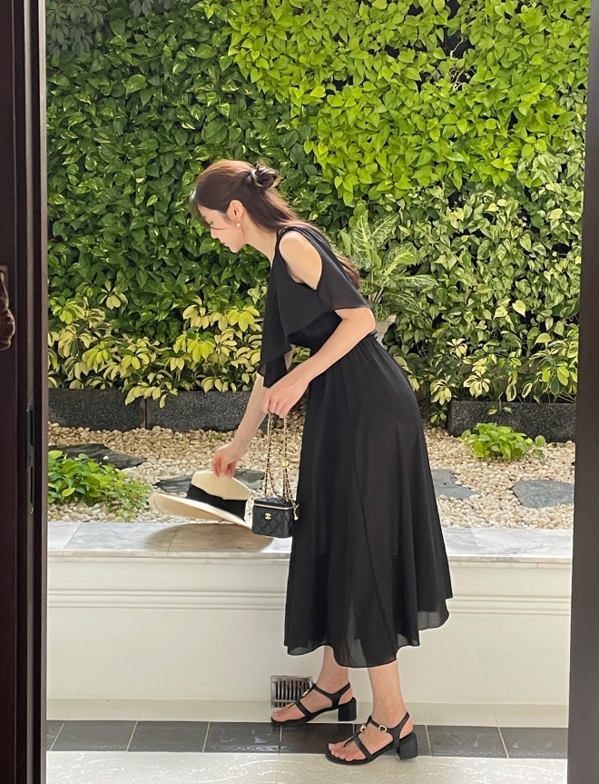 【I AM MARI】Randa Frill Off Shoulder Banding Long One Piece