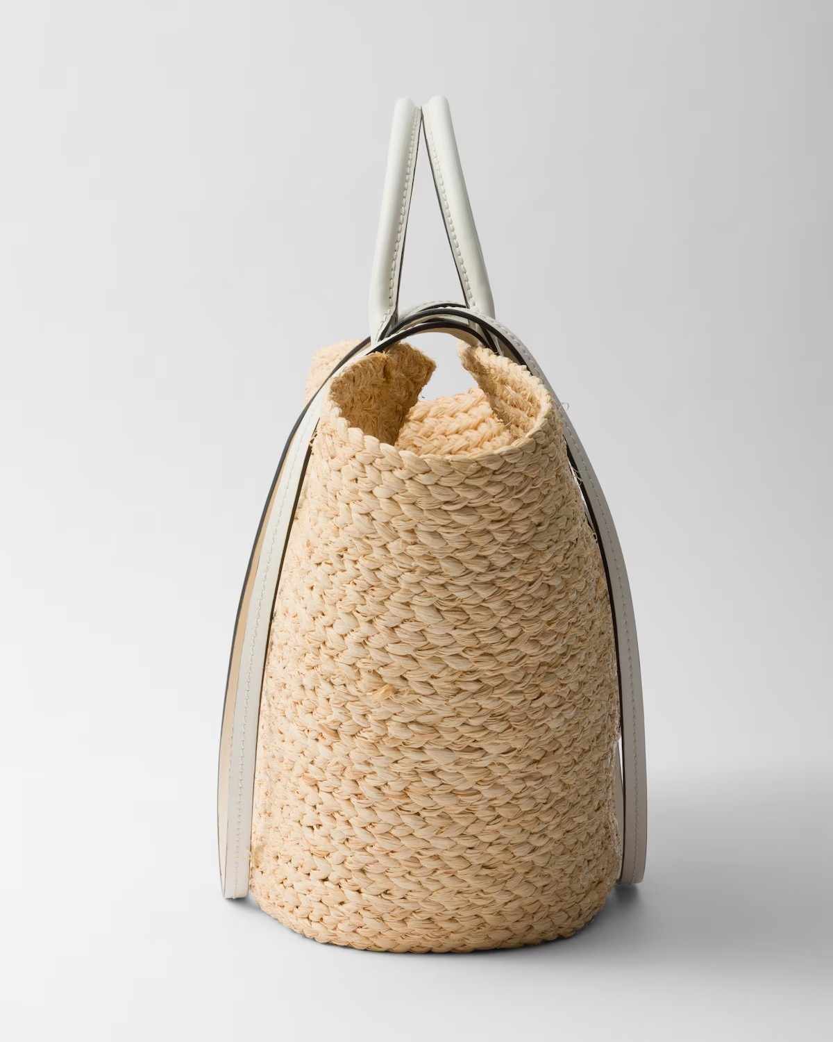 《送料無料》PRADA Large raffia and leather shopping bag
