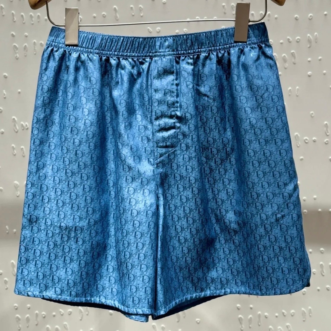 【夏コーデを完成させるボトムス♪】DIOR ショートパンツ ○夏の爽やかコーデの主役【 DIOR 】ショートパンツ ボトムス